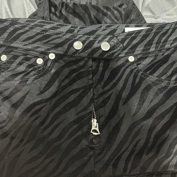 RAG & BONE
Nina High-Rise Zebra-Stripe Ankle Skinny Jeans - Picture 5 of 5